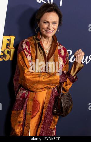 Hollywood, USA. Oktober 2024. Jacqueline Bisset nimmt 2024 am 26. Oktober 2024 an der Premiere des AFI fest von „MARIA“ im TCL Chinese Theatre in Hollywood Teil. (Foto: Corine Solberg/SIPA USA) Credit: SIPA USA/Alamy Live News Stockfoto