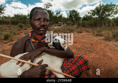 Pokot-Stammeshirten mit ihren Tieren in Nordkenia, Afrika Stockfoto