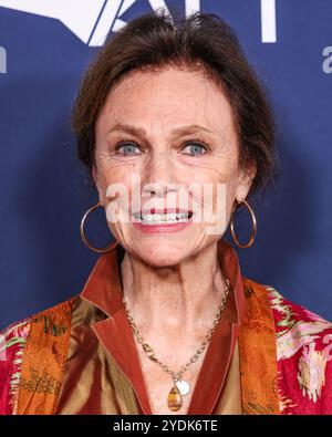 HOLLYWOOD, LOS ANGELES, KALIFORNIEN, USA - 26. OKTOBER: Jacqueline Bisset kommt beim AFI fest 2024 an – Premiere von Netflix's „Maria“, das am 26. Oktober 2024 im TCL Chinese Theatre IMAX in Hollywood, Los Angeles, Kalifornien, USA stattfindet. (Foto: Xavier Collin/Image Press Agency) Stockfoto