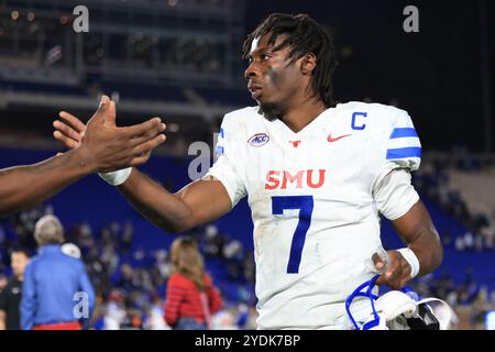 26. Oktober 2024: Der SMU Mustangs Quarterback Kevin Jennings (7) feiert den Sieg nach dem NCAA-Fußballspiel zwischen den SMU Mustangs und den Duk Stockfoto