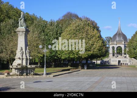 Basilika Sainte Anne aus dem 19. Jahrhundert, zweitgrößte Wallfahrtsstätte Frankreichs, Sainte-Anne-d'Auray, Breton Santez-Anna-Wened, Departme Morbihan Stockfoto