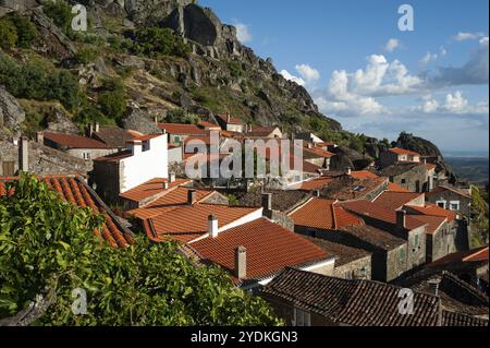 12.06.2018, Monsanto, Portugal, Europa, Blick von oben auf das portugiesische Bergdorf Monsanto, Europa Stockfoto