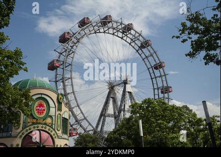 16.06.2019, Wien, Österreich, Europa, Blick auf das historische Wiener Riesenrad am Eingang zum Wiener Prater, Europa Stockfoto