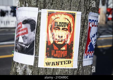 07.03.2022, Berlin, Deutschland, Europa, Ein Protestplakat mit dem Bild des russischen Präsidenten Wladimir Putin und den Worten Europa Stockfoto