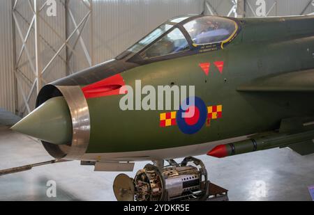 English Electric Lightning F2A (XN776) in den Markierungen von 92 Squadron, Military Aircraft Hanger Scotland's National Museum of Flight, East Fortune. Stockfoto