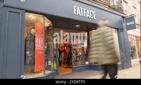 Stamford, Lincolnshire, Großbritannien. Oktober 2024. Das Geschäft Fatface in der georgischen Stadt Stamford, Lincolnshire. Stockfoto