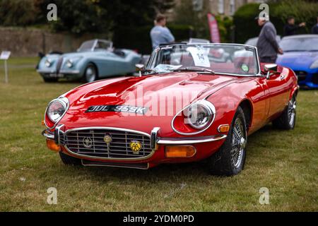 1972 Jaguar E-Type, ausgestellt auf der Salon Privé Concours d’Elégance Motorshow im Schloss Blenheim. Stockfoto