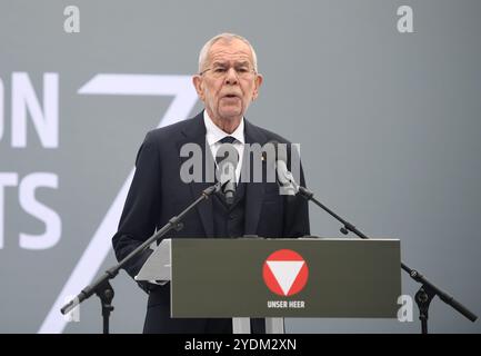 Wien, Österreich. Oktober 2024. Der österreichische Staatspräsident Alexander Van der Bellen hält am 26. Oktober 2024 eine Rede während der Feierlichkeiten zum Nationalfeiertag in Wien. Quelle: He Canling/Xinhua/Alamy Live News Stockfoto