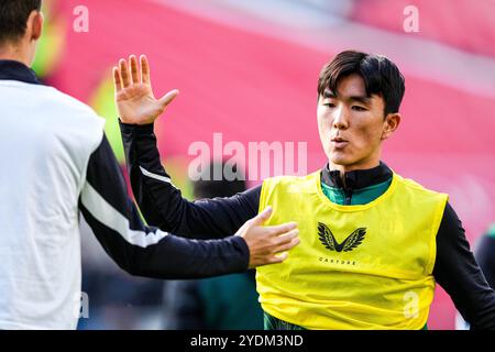 Utrecht, Niederlande. Oktober 2024. Utrecht – in der zehnten Runde der Eredivisie Saison 2024/2025. Das Spiel findet am 27. Oktober 2024 im Stadion Galgenwaard in Utrecht statt. Credit: Box to Box Pictures/Alamy Live News Stockfoto
