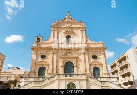 Pfarrkirche San Bartolomeo Apostolo, Mutterkirche auf dem zentralen Platz von Ispica, Provinz Ragusa, im Osten Siziliens, Italien Stockfoto