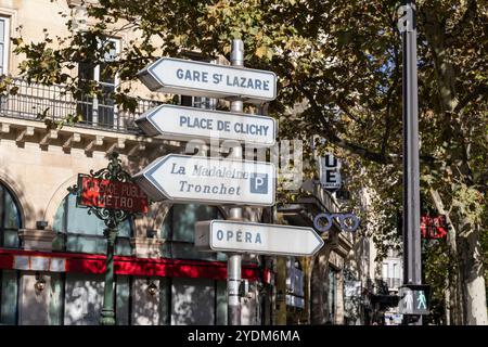 Blick auf die Straße in Paris, Frankreich Stockfoto