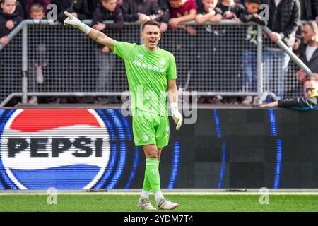 Utrecht, Niederlande. Oktober 2024. Utrecht - Feyenoord-Keeper Timon Wellenreuther während der zehnten Runde der Eredivisie-Saison 2024/2025. Das Spiel findet am 27. Oktober 2024 im Stadion Galgenwaard in Utrecht statt. Credit: Box to Box Pictures/Alamy Live News Stockfoto