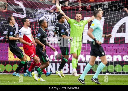 Utrecht, Niederlande. Oktober 2024. Utrecht - Feyenoord-Keeper Timon Wellenreuther während der zehnten Runde der Eredivisie-Saison 2024/2025. Das Spiel findet am 27. Oktober 2024 im Stadion Galgenwaard in Utrecht statt. Credit: Box to Box Pictures/Alamy Live News Stockfoto