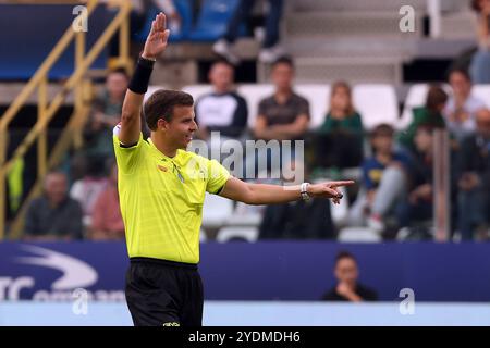 Parma, Italien. Oktober 2024. Schiedsrichter Federico La Penna während des Fußballspiels der Serie A Enilive zwischen Parma und Empoli im Parma Ennio Tardini Stadion am Sonntag, 27. Oktober 2024. Sport - Fußball. (Foto: Gianni Santandrea/LaPresse) Credit: LaPresse/Alamy Live News Stockfoto