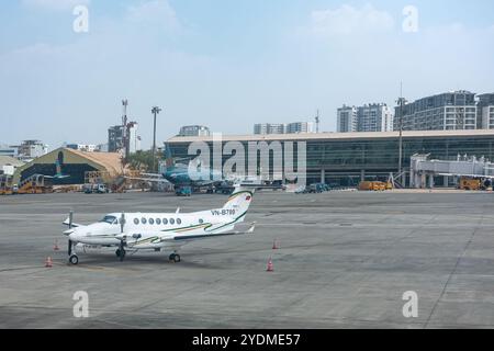Beechcraft B300 Super King Air 350 eines privaten Eigentümers mit der Reg. VN-B 789, Tan Son Nhat International Airport. Buche B300 Super King Air 350, geparkt bei H Stockfoto
