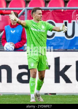 Utrecht, Niederlande. Oktober 2024. Utrecht - Feyenoord-Keeper Timon Wellenreuther während der zehnten Runde der Eredivisie-Saison 2024/2025. Das Spiel findet am 27. Oktober 2024 im Stadion Galgenwaard in Utrecht statt. Credit: Box to Box Pictures/Alamy Live News Stockfoto