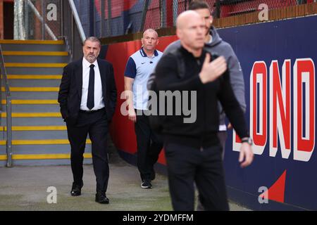 London, Großbritannien. Oktober 2024. Tottenham Hotspur-Manager Ange Postecoglou kommt zum Premier League-Spiel im Londoner Selhurst Park. Der Bildnachweis sollte lauten: Kieran Cleeves/Sportimage Credit: Sportimage Ltd/Alamy Live News Stockfoto