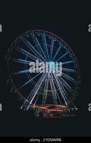 Riesenrad in Heringsdorf bei Nacht, Usedom, Ostsee, Deutschland, Messe, Volksfest, Messe, Weihnachtsmarkt. Sommer, Winter, Frühling, Herbst Stockfoto