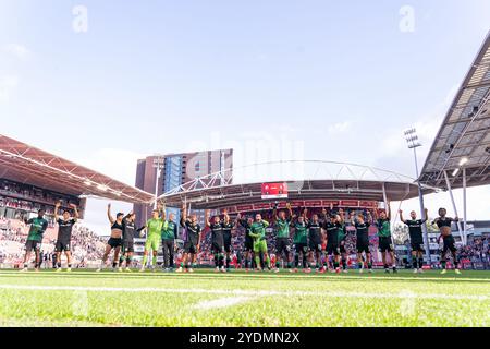 UTRECHT, NIEDERLANDE - 27. OKTOBER: Timon Wellenreuther von Feyenoord, Thomas Beelen von Feyenoord, Hugo Bueno von Feyenoord, Givairo Read von Feyenoord, David Hancko von Feyenoord, Inbeom Hwang von Feyenoord, Quinten Timber von Feyenoord, Antoni Milambo von Feyenoord von Feyenoord, Igor Facundo Gonzalez aus Feyenoord, Gernot Trauner aus Feyen Stockfoto