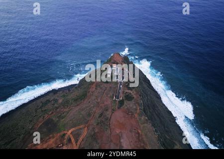 Leuchtturm Ponta do Pargo an der Westküste Madeiras, Portugal. Stockfoto