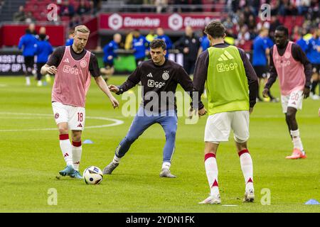 Amsterdam, Niederlande. Oktober 2024. AMSTERDAM, 27-10-2024, Johan Cruijff Arena, Saison 2024/2025. Niederländischer eredivisie-Fußball. Ajax wird aufgewärmt. Beschreibung: Pro Shots/Alamy Live News Stockfoto