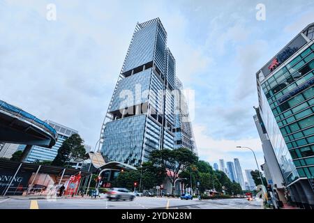 Singapur - 16. August 2024: South Beach Towers. Entworfen von Foster, gemischte Nutzung, bestehend aus Büroflächen, Residenzen, Hotel Stockfoto