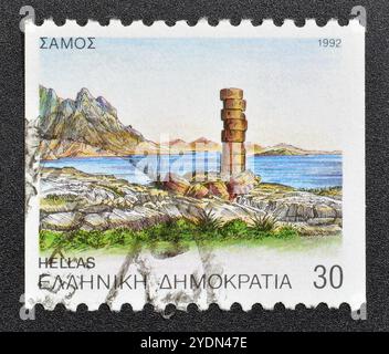 Gestempelte Briefmarke, gedruckt von Griechenland, auf der die Insel Samos, die Hauptstadt der Regionaleinheit Samos, Präfekturhauptstädte, um 1992 dargestellt ist. Stockfoto