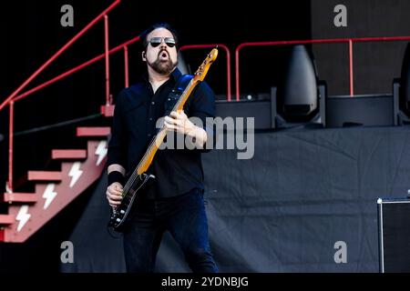 Reggio Emilia, Italien. März 2024. Mark Damon von The Pretty Reconess tritt am 25. Mai 2024 in der RCF Arena Campovolo in Reggio Emilia auf. (Foto: Roberto Finizio/NurPhoto) Credit: NurPhoto SRL/Alamy Live News Stockfoto