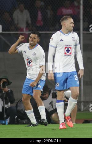 Mexiko-Stadt, Ciudad de Mexico, Mexiko. Oktober 2024. Angel Sepulveda #9 von Cruz Azul feiert nach einem Tor gegen Pumas UNAM während des Torneo de Apertura 2024 gegen Liga MX an der Estadio Olimpico Universitario. Cruz Azul FC schlägt Pumas mit 2:0. Am 26. Oktober 2024 in Mexiko-Stadt. (Kreditbild: © Ismael Rosas/OKULARIS via ZUMA Press Wire) NUR REDAKTIONELLE VERWENDUNG! Nicht für kommerzielle ZWECKE! Stockfoto