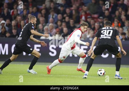 Amsterdam, Niederlande. Oktober 2024. AMSTERDAM, 27.10.2024, JohanCruyff Arena, Saison 2024/2025, niederländischer Eredivisie Football zwischen Ajax und WillemII Mika Godts Credit: Pro Shots/Alamy Live News Stockfoto