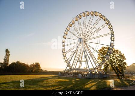 Riesenrad in Heringsdorf, Usedom, Ostsee, Deutschland, Messe, Volksfest, Messe, Weihnachtsmarkt Stockfoto