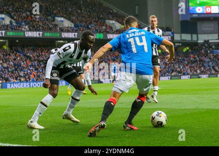 Glasgow, Großbritannien. Oktober 2024. Die Rangers spielten St Mirren im Ibrox-Stadion im William Hill Scottish Premiership-Spiel. Das Ergebnis war Rangers 2 - 0 St Mirren. Die Tore wurden für die Rangers von M Diomande 13 Minuten, V Cerny ^9 Minuten und für St Mirren, A Gogic 26 Minuten erzielt. Quelle: Findlay/Alamy Live News Stockfoto