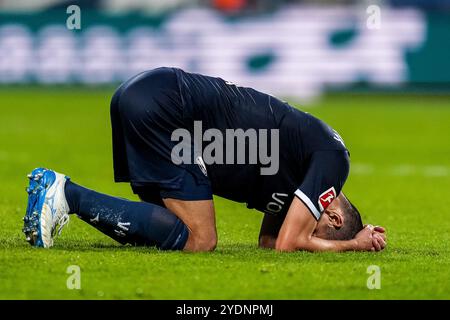 Bochum, Deutschland. Oktober 2024. BOCHUM, 27. OKTOBER: Anthony Losilla vom VfL Bochum sieht nach dem Bundesliga-Spiel zwischen dem VfL Bochum 1848 und dem FC Bayern München am 27. Oktober 2024 im Vonovia Ruhrstadion in Bochum niedergeschlagen aus. (Foto: Rene Nijhuis/MB Media) Credit: MB Media Solutions/Alamy Live News Stockfoto