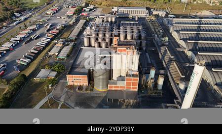 Heineken-Brauerei alagoinhas, bahia, brasilien - 25. oktober 2024: Luftaufnahme der Heineken-Brauerei in der Stadt Alagoinhas. ALAGOINHAS BAHIA BRASILIEN Copyright: XJoaxSouzax 251024JOA062 Stockfoto
