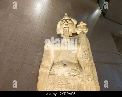 19.10.24 Gizeh, Ägypten: Größte archäologische Ausstellung im GEM Grand Egyptian Museum in Gizeh Ägypten. Stockfoto