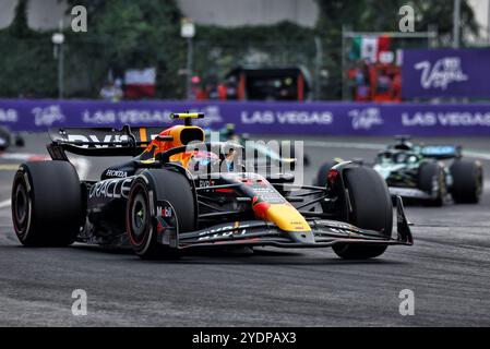 Mexiko-Stadt, Mexiko. Oktober 2024. Sergio Perez (MEX) Red Bull Racing RB20. 27.10.2024. Formel-1-Weltmeisterschaft, Rd 20, Großer Preis Von Mexiko, Mexiko-Stadt, Mexiko, Wettkampftag. Das Foto sollte lauten: XPB/Alamy Live News. Stockfoto