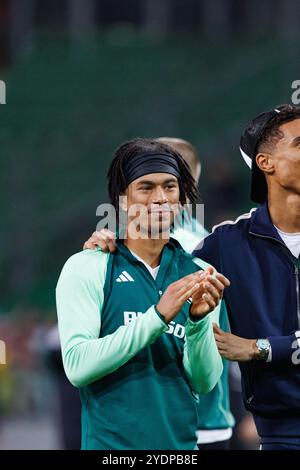 Warschau, Polen. Oktober 2024. Max Oyedele (Legia Warszawa) wurde im Stadion Miejski Legii Warszawa zwischen den Teams von Legia Warszawa und Real Betis Balompie gesehen. Endergebnis Legia Warszawa 1:0 Real Betis Balompie (Foto: Maciej Rogowski/SOPA Images/SIPA USA) Credit: SIPA USA/Alamy Live News Stockfoto