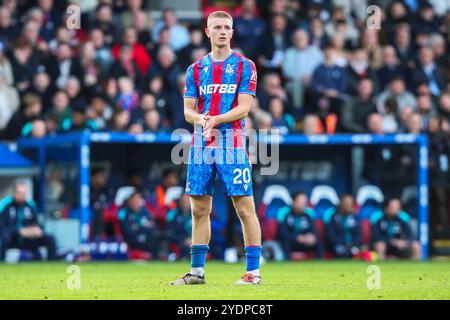 Adam Wharton von Crystal Palace sieht während des Premier League Spiels Crystal Palace gegen Tottenham Hotspur im Selhurst Park, London, Großbritannien, 27. Oktober 2024 (Foto: Izzy Poles/News Images) Stockfoto