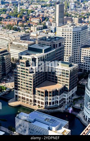 Luftaufnahme des 25 Cabot Square Bürogebäudes in Canary Wharf, London, England Stockfoto