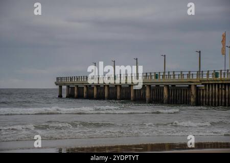 Durban Strandpromenade neuer Pier im Indischen Ozean Südafrika Stockfoto