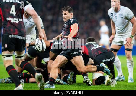 Toulouse, Frankreich. Oktober 2024. Antoine Dupont aus Toulouse während des französischen Meisterschaftsspiels der Top 14 Rugby union zwischen Stade Toulousain und RC Toulon am 27. Oktober 2024 im Stadion de Toulouse in Toulouse, Frankreich - Foto Nathan Barange/DPPI Credit: DPPI Media/Alamy Live News Stockfoto