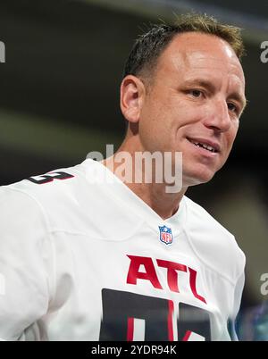 Atlanta, Georgia, USA. September 2024. Der amerikanische Konkurrenzessen Joey Chestnut vor dem Spiel zwischen den Kansas City Chiefs und den Atlanta Falcons im Mercedes-Benz Stadium. (Kreditbild: © Debby Wong/ZUMA Press Wire) NUR REDAKTIONELLE VERWENDUNG! Nicht für kommerzielle ZWECKE! Stockfoto