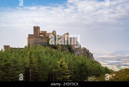 Schloss Loarre, romanische Burg und Abtei in der Nähe der gleichnamigen Stadt, Provinz Huesca in der autonomen Region Aragon in Spanien. Es ist einer von Stockfoto