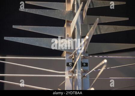 Perth Australien 18. März 2024 dieses Bild zeigt eine Nahaufnahme einer Antenne mit der Bezeichnung „Sirio“, hergestellt in Italien. Stockfoto