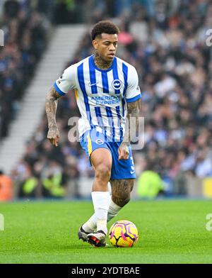 Igor Julio aus Brighton während des Premier League-Spiels zwischen Brighton und Hove Albion und Wolverhampton Wanderers im American Express Stadium, Brighton, UK - 26. Oktober 2024. Foto Simon Dack / Teleobjektive. Nur redaktionelle Verwendung. Kein Merchandising. Für Football Images gelten Einschränkungen für FA und Premier League, inc. Keine Internet-/Mobilnutzung ohne FAPL-Lizenz. Weitere Informationen erhalten Sie bei Football Dataco Stockfoto