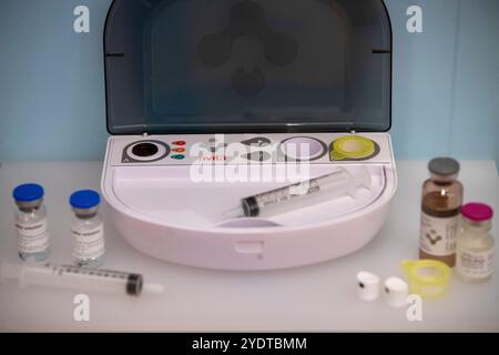 Perth Australien 18. März 2024 dieses Bild zeigt ein medizinisches Gerät, das wahrscheinlich für Diagnose- oder Behandlungszwecke geeignet ist. Stockfoto