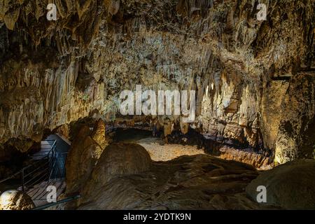 Die Stiffe Caves sind ein Karstkomplex im Regionalen Naturpark Sirente-Velino. San Demetrio nei Vestini, Provinz L'Aquila, Abruzzen, Stockfoto