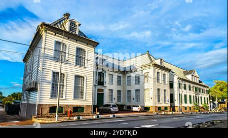 Nationalversammlung in einem historischen Gebäude in Paramaribo, der Hauptstadt von Suriname in Südamerika Stockfoto