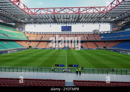 Mailand, Italien. Oktober 2024. Ein allgemeiner Blick auf das Stadion während des Fußballspiels der Serie A 2024/25 zwischen dem FC Internazionale und Juventus FC im San Siro Stadium Credit: SOPA Images Limited/Alamy Live News Stockfoto