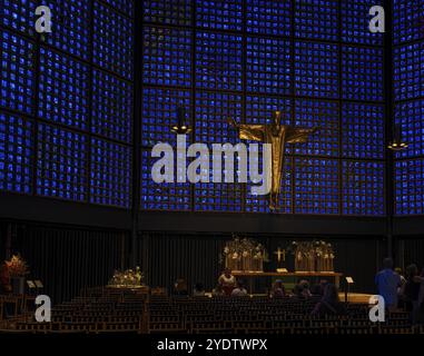 Altar in der neuen Kaiser-Wilhelm-Gedächtniskirche, Berlin, Deutschland, Europa Stockfoto